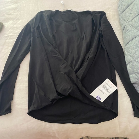Lululemon top - Picture 1 of 2